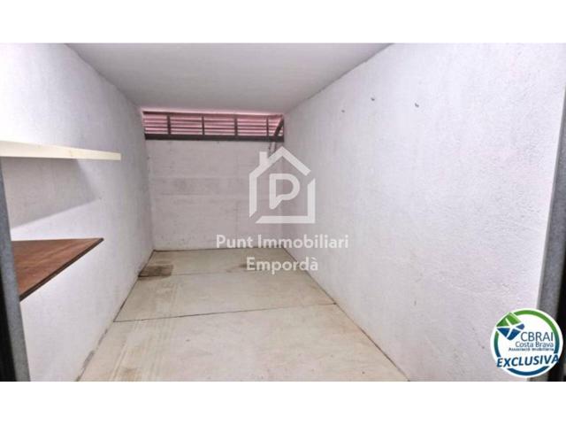 Traster en Plaza Frederic Rahola. photo 0