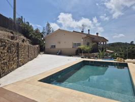 Chalet unifamiliar en venta en Olivella photo 0