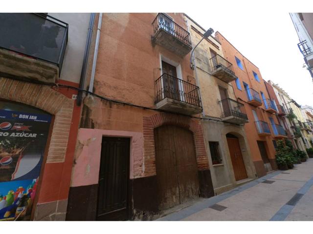 Casa entre medianeras en Mont-roig del Camp. photo 0