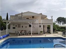 Chalet independiente en Planas del Rey photo 0