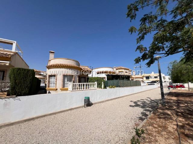 Villa Independiente en Planta Baja con Jardín en Los Montesinos, Alicante photo 0