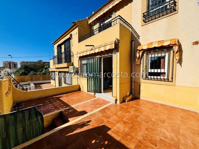 CHALET ADOSADO EN RESIDENCIAL CON PISCINA photo 0