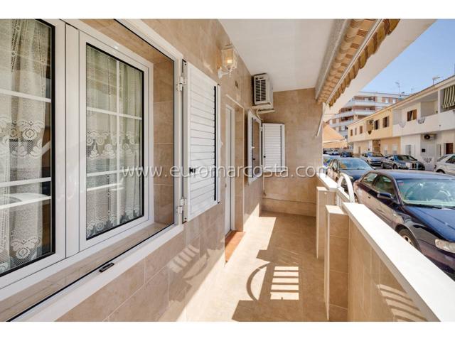 Se vende bungalow bajo en excelente ubicación en Torrevieja photo 0