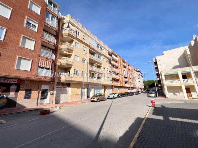 Espaciosa Vivienda a Pocos Metros de la Playa Central en Guardamar del Segura photo 0