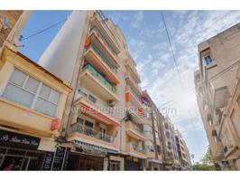 Apartamento en 5º piso con vistas al mar en Torrevieja photo 0