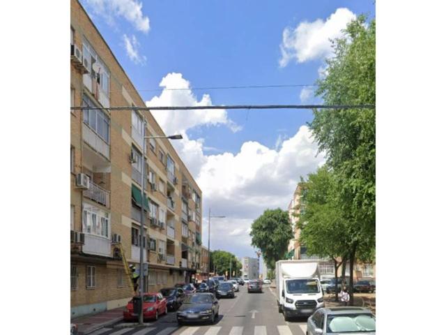 INMO 3 VENDE LOCAL EN PARLA. EL LOCAL SE PUEDE CONVERTIR EN VIVIENDA. photo 0
