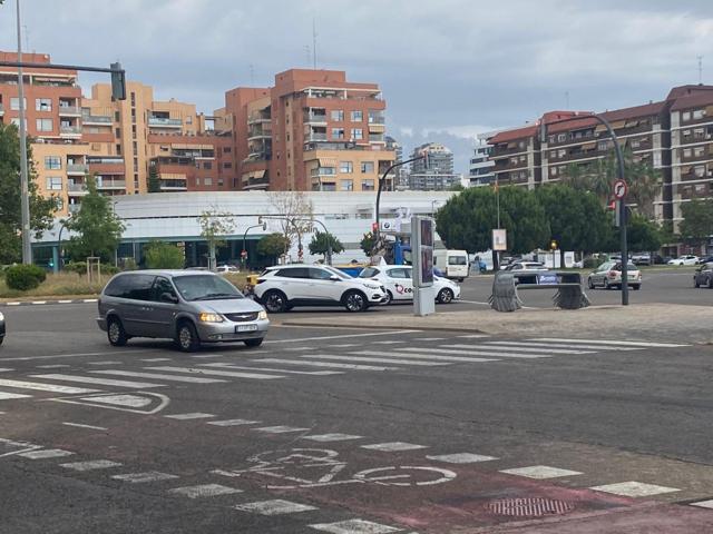 Oficina En venta en Nou Benicalap - Nuevo Benicalap, Valencia photo 0