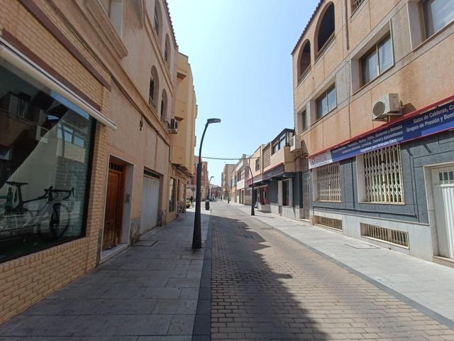 ¡Rebajado! Local comercial en Roquetas de Mar (centro). photo 0
