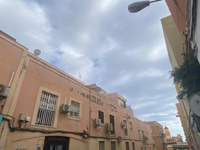 Piso en Calle Remo, Almería. photo 0