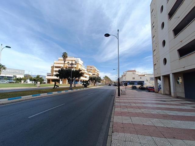 Local comercial en Avenida Sabinar, Roquetas de Mar (Almería). photo 0