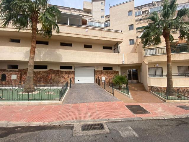 (Se vende con cargas) Piso de dos dormitorios en Aguadulce (Roquetas de Mar). photo 0
