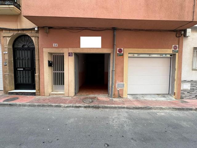¡Oportunidad Única de Local en el Corazón de Almería! photo 0