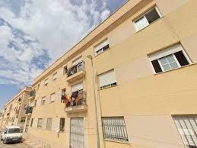 Oportunidad Única en Roquetas de Mar: Planta Baja a Pocos Pasos del Mar photo 0