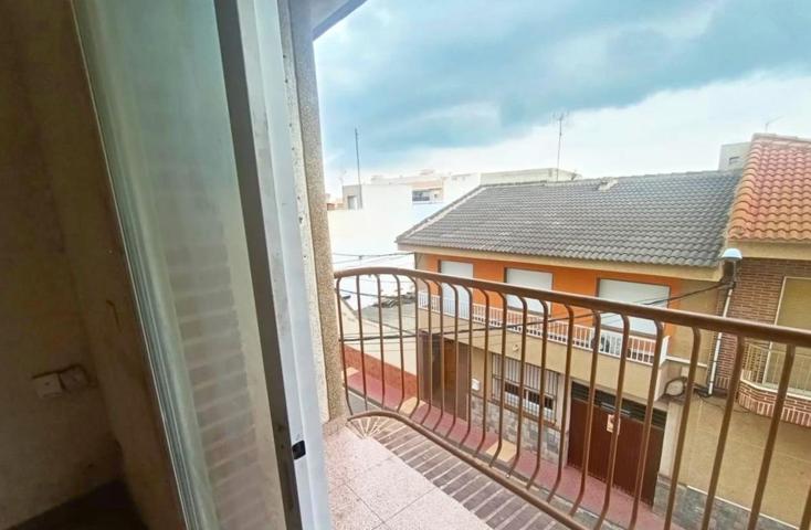 Amplio Piso en Murcia - ¡Oportunidad para Reformar a tu Gusto! photo 0