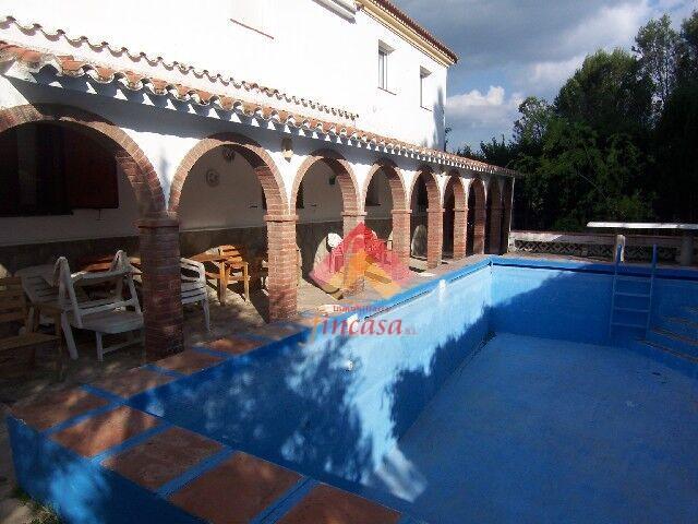 SE ALQUILA ESTUPENDA CASA DE CAMPO CON PISCINA photo 0