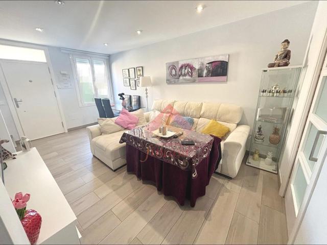 ¡¡ OPORTUNIDAD!! FANTÁSTICA CASA A UN PASO DEL CENTRO photo 0