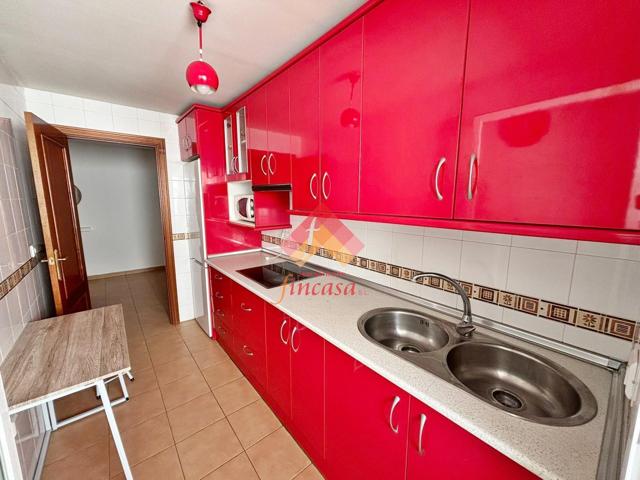 ESTUPENDO PISO CON TERRAZA EN LA FERIA photo 0