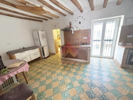 AMPLIA CASA EN ARRIATE photo 0