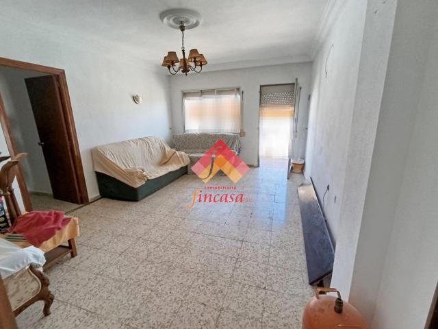 SE VENDE PISO DE 4 DORMITORIOS CON ASCENSOR photo 0