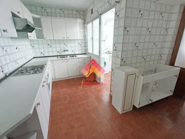 SE VENDE PISO DE 4 DORMITORIOS CON ASCENSOR photo 0