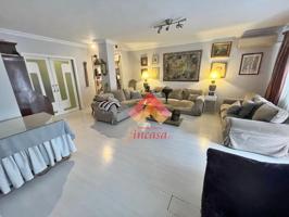 MAGNÍFICO PISO CON EXCELENTES CALIDADES EN EL CENTRO photo 0