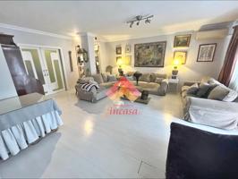 MAGNÍFICO PISO CON EXCELENTES CALIDADES EN EL CENTRO photo 0