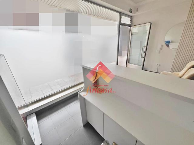 SE VENDE LOCAL COMERCIAL EN ZONA MERCADONA photo 0