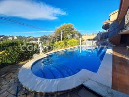 Casa en venta en Maçanet de La Selva photo 0