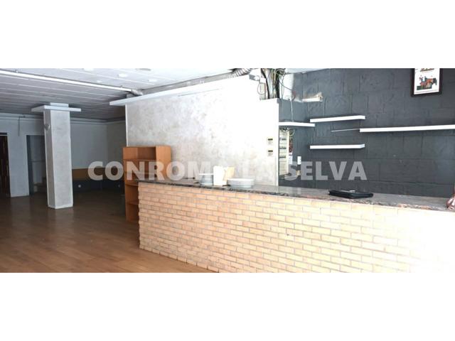 Venta de local comercial en Pineda de Mar photo 0