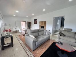 GRANDIOSO CHALET CON PRECIOSAS VISTAS Y CON TODAS LAS COMODIDADES photo 0