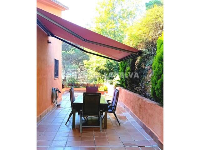 Preciosa casa con piscina climatizada en venta en Vidreres photo 0