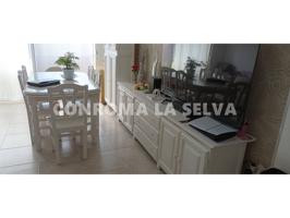Venta de piso con parking en Vidreres photo 0