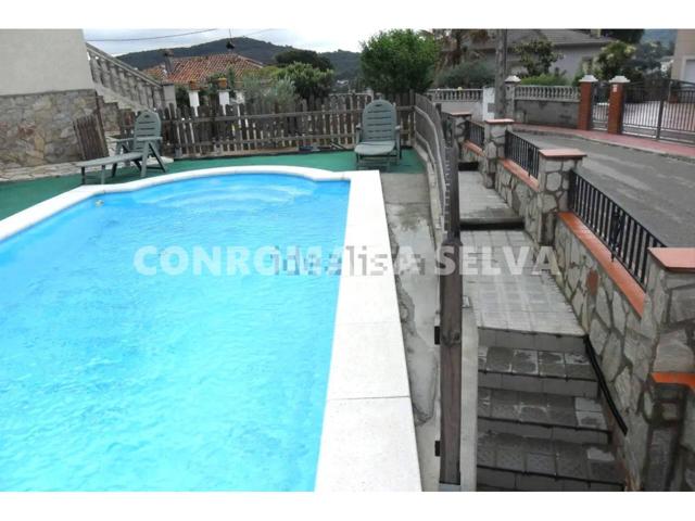 Venta de casa con piscina en Maçanet de la Selva photo 0