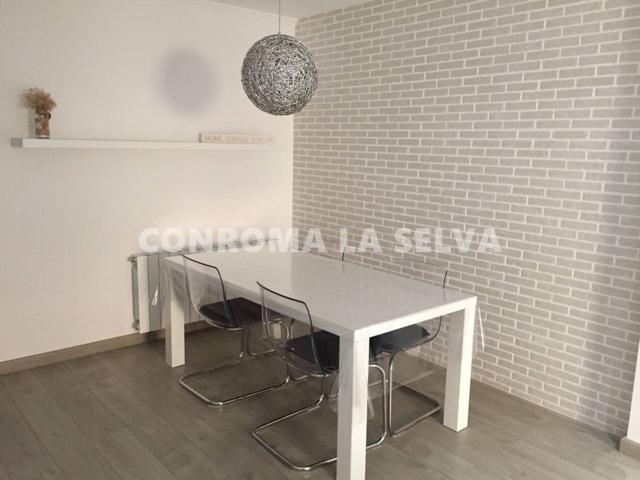 Venta de piso en Tordera y 2 PK. photo 0