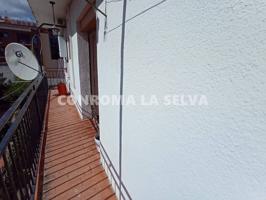 Venta de piso en Pineda de Mar photo 0