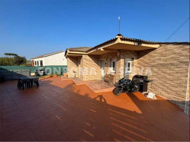 Preciosa casa en venta en Fogars de la Selva photo 0