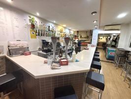 TRASPASO BAR-RESTAURANTE, 110m2, salida de humos. muy céntrico. Perfecto estado photo 0