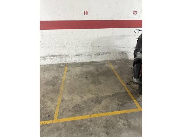 Parking En venta en Barcelona photo 0
