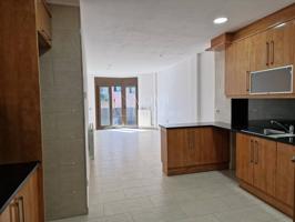 Pis Centric a Centelles photo 0