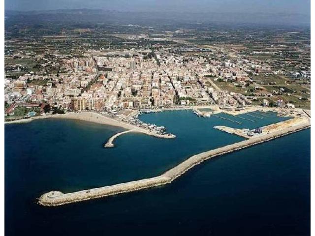 LOCAL COMERCIAL CENTRICO EN BENICARLO photo 0