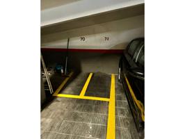 Parking de moto en alquiler en Sants-Rbla. Badal photo 0