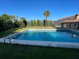 CHALET CON PISCINA EN BARRIO LA PIEDAD DE TRUJILLO photo 0