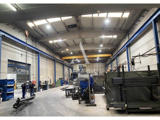 Nave industrial en alquiler en Parets photo 0