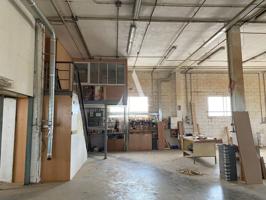 Nave industrial en Alquiler en Sant Feliu de Llobregat photo 0