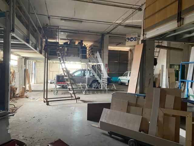 Nave industrial en Alquiler en Sant Feliu de Llobregat photo 0