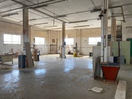 Nave industrial en Venta en Sant Feliu de Llobregat photo 0