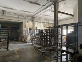 Nave industrial en Venta en Sant Feliu de Llobregat photo 0