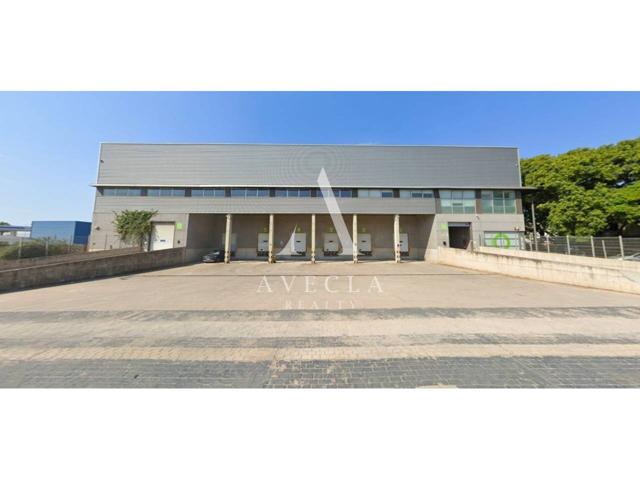 Nave industrial aislada en Alquiler en Sant Boi de Llobregat photo 0