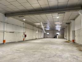 Nave en Venta y Alquiler en Terrassa photo 0