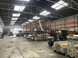 Nave en Alquiler en Palau-solità i Plegamans photo 0